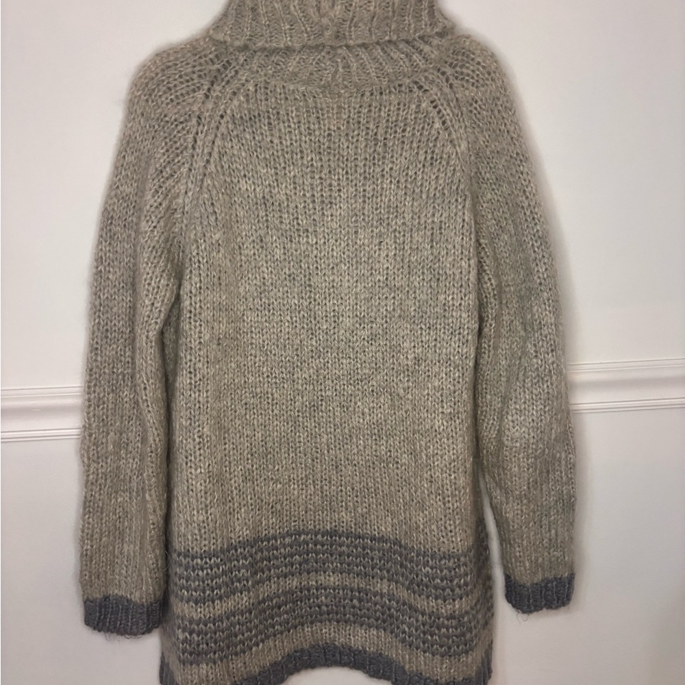 Sundance Cozy Gray Knit Sweater